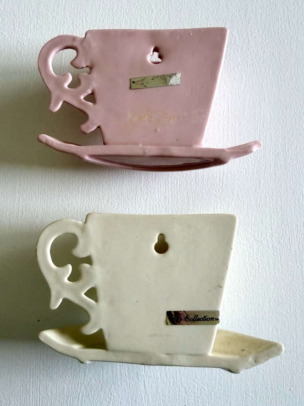Two Teacup Wall Pockets Pink Cream - Picture 4 of 7